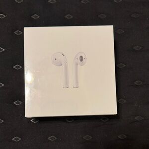 Apple AirPods in Classic White